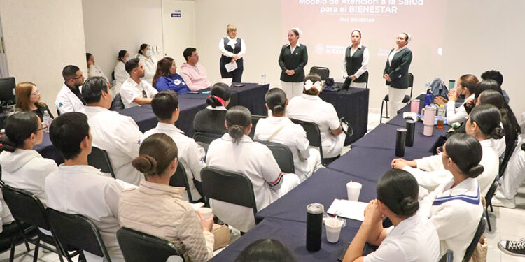 Imparte Salud Estatal curso de inducción a médicas y médicos de servicio social