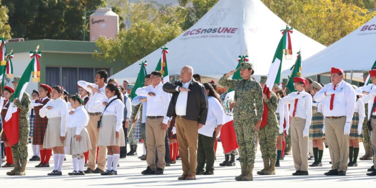 Celebra el Gobierno de BCS el Día de la Bandera Nacional: VMCC