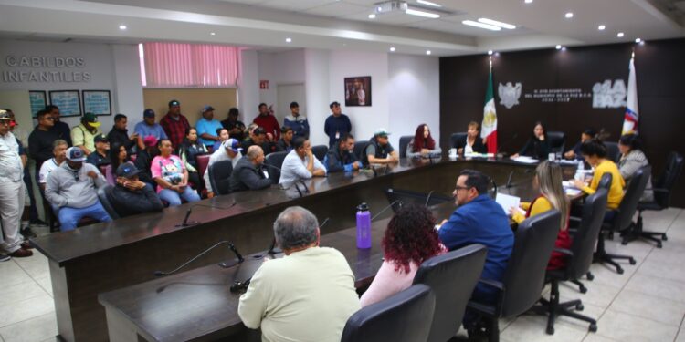 Autoridades municipales y prestadores náuticos trabajan en conjunto para regular las actividades turísticas