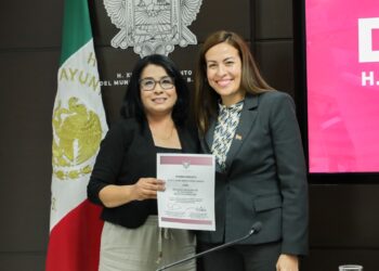 Milena Quiroga toma protesta a nueva delegada de El Pescadero