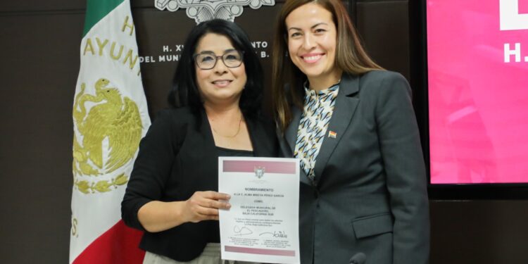 Milena Quiroga toma protesta a nueva delegada de El Pescadero