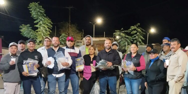 Entregan material de trabajo a personal de la Dirección de Sustentabilidad y Manejo de Residuos