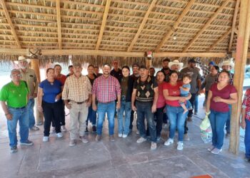 Imparten taller de Organización Empresarial en San Pedro de la Presa