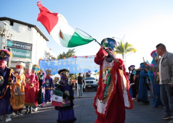 Comunidad indígena y afromexicana presente en el Carnaval La Paz 2025