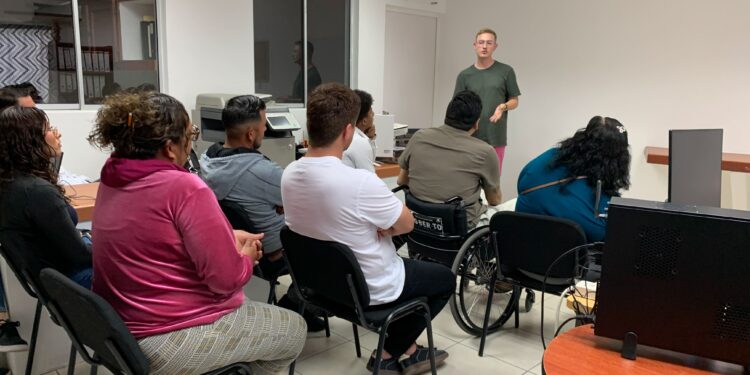 Capacitan a personal del Ayuntamiento de La Paz en inclusión y diversidad