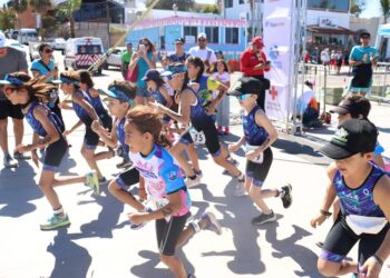 Triatlón estatal iniciará en La Paz con competencia para todas las edades
