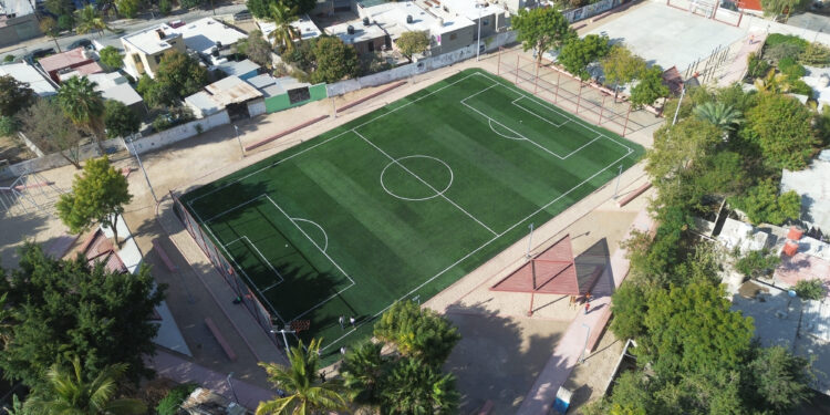 Milena Quiroga supervisa avances en la construcción del parque Guadalupe Victoria