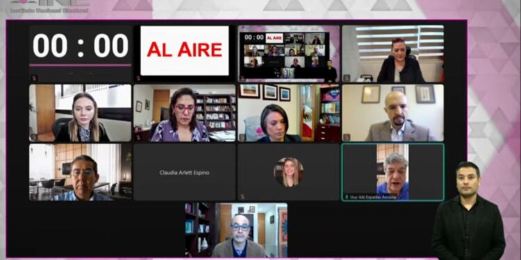 Recibe Consejo General informe de actividades realizadas por la SE respecto de la recepción de los listados de candidaturas