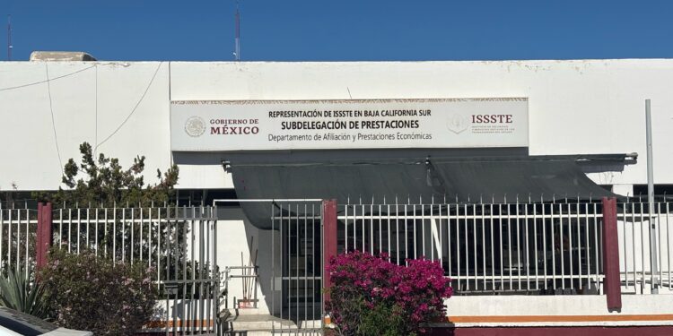 Orienta ISSSTE BCS a trabajadoras y trabajadores sobre cómo actuar ante un riesgo de trabajo