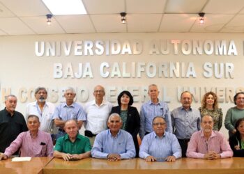 Egresados de la generación fundadora de la UABCS se sumarán a las festividades por el 50 aniversario