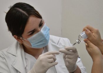 Lleva IMSS Baja California Sur Jornada de Planificación Familiar a alumnos de la Universidad Autónoma del estado