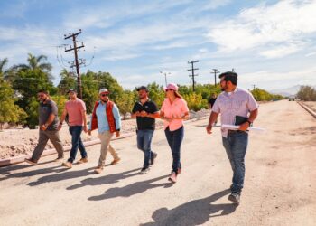Supervisa Milena Quiroga avances de pavimentación del libramiento Juan de Dios Angulo