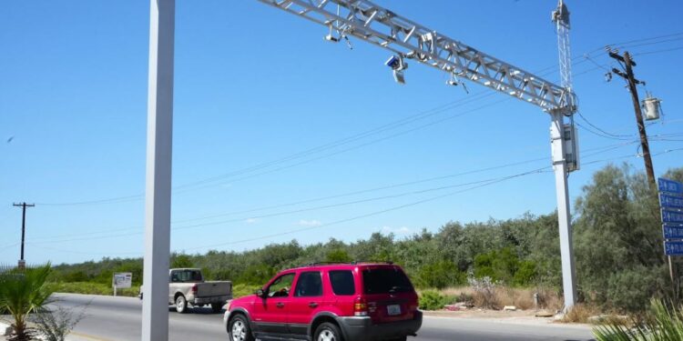 Implementa SSPE dispositivo móvil para detectar vehículos con reporte de robo