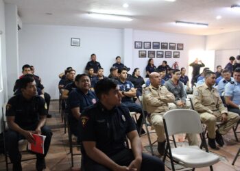 Bomberos CSL inicia capacitación sobre incendios en edificios altos