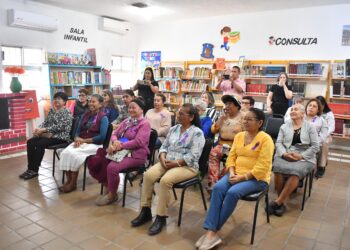 Celebran jornada de lectura en Cabo San Lucas con motivo del Día Internacional de la Mujer