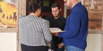 A través de Atención Ciudadana, garantiza Ayuntamiento de Los Cabos bienestar de población vulnerable