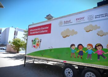 Supervisan avances de la Cocina Móvil en primaria de Cabo San Lucas