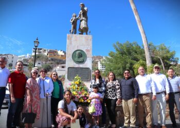 Conmemora Ayuntamiento de Los Cabos el 118° aniversario del natalicio de la profesora Amelia Wilkes Ceseña