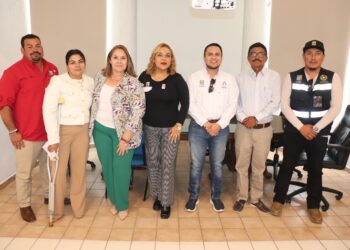 Dan seguimiento a solicitudes ciudadanas de la comunidad de La Candelaria