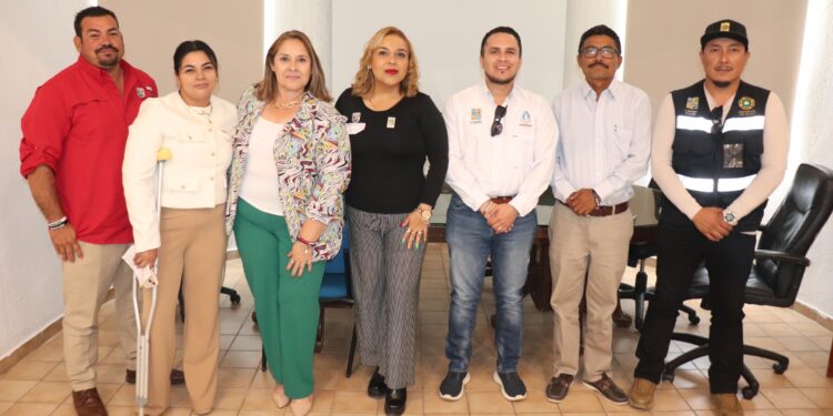 Dan seguimiento a solicitudes ciudadanas de la comunidad de La Candelaria