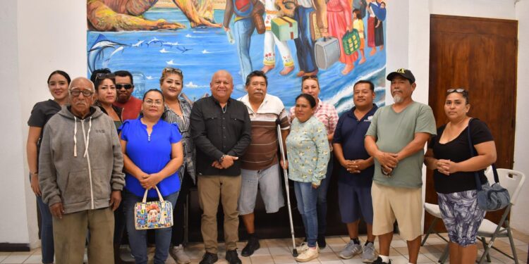 Atienden inquietudes de habitantes de Los Pozos, en Cabo San Lucas