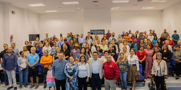 Toman protesta a nuevos integrantes de comités de Organización y Participación Ciudadana en Los Cabos