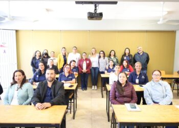 Concluye el Instituto de Capacitación curso sobre Democracia Familiar