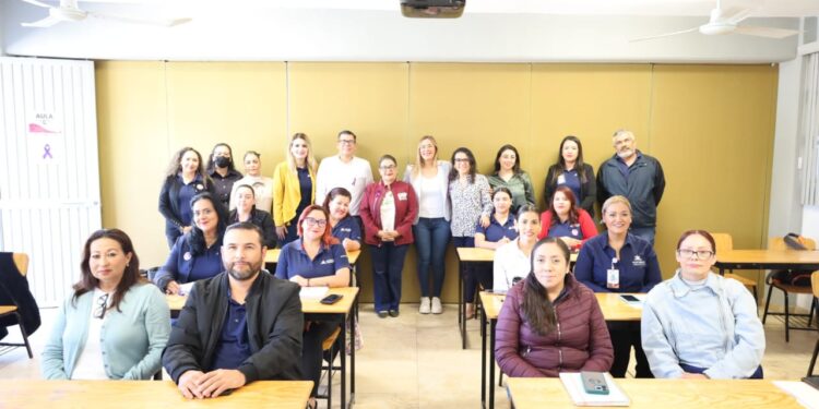 Concluye el Instituto de Capacitación curso sobre Democracia Familiar