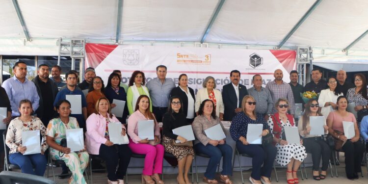 Entrega SEP 61 plazas a personal de apoyo y asistencia a la educación