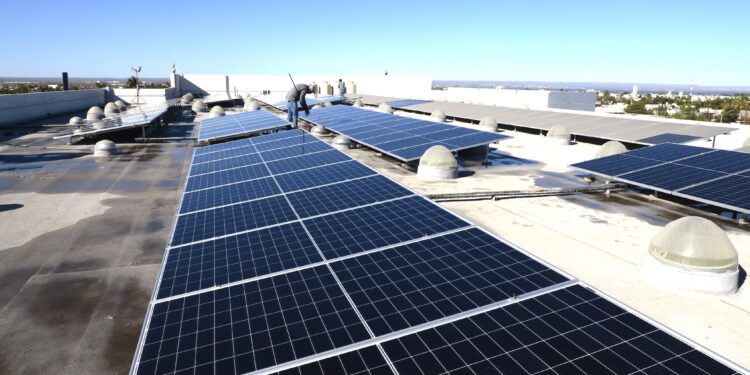 Coordina SEPUIMM mantenimiento de Centrales Solares Fotovoltaicas en inmuebles públicos