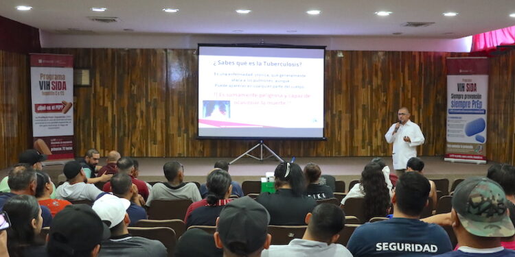 Gobierno de BCS capacita a responsables de Centros de Rehabilitación