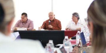 Dan continuidad Gobierno, Ayuntamientos y Poderes del Estado a mesas de trabajo para atender demandas de los trabajadores