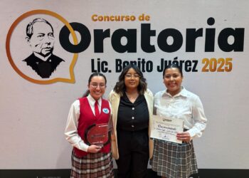 JOVEN MULEGINA CONQUISTA EL CONCURSO ESTATAL DE ORATORIA 2025