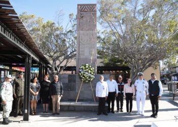 Realizan ceremonia cívica por el aniversario luctuoso de Cuauhtémoc, Emperador Azteca