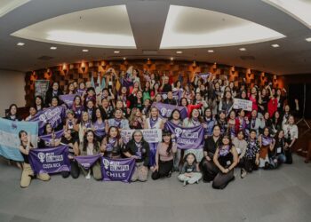 Titular del IMM La Paz participa en la primera Cumbre Latinoamericana de Defensoras Digitales