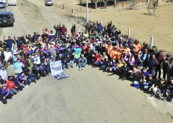 Encabeza Milena Quiroga jornada de limpieza en la carretera Todos Santos – El Pescadero 