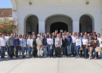 Preside Milena Quiroga mesa de trabajo para el desarrollo sustentable de Todos Santos