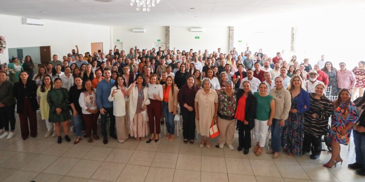 Respalda Milena Quiroga la Cartilla de Derechos de las Mujeres, en La Paz