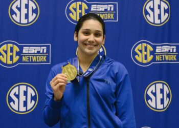 LA CLAVADISTA CAMYLA MONROY TRIUNFA EN MEXICO Y ESTADOS UNIDOS