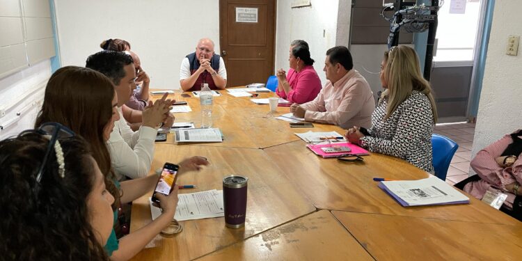 Realiza ISSSTE BCS reunión para fortalecer el acceso a prestaciones 