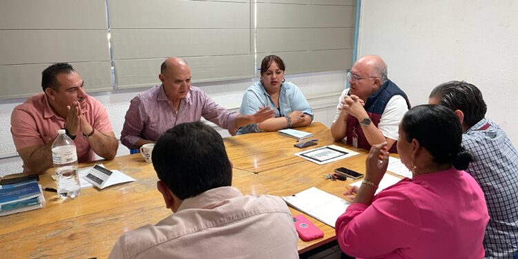 Realiza ISSSTE BCS reunión para fortalecer el acceso a prestaciones 