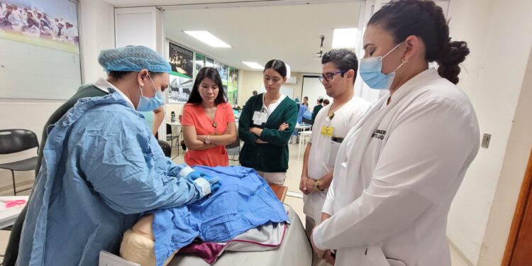 Realiza IMSS Baja California Sur curso de cuidado Enfermería de acceso vasculares y terapia de infusión 