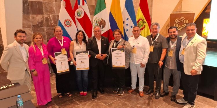 Reconocen a integrantes del Cabildo de Los Cabos como “Consejeros Internacionales por la República Méxicana” 
