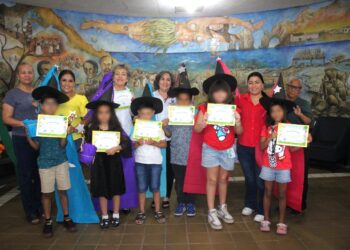 Clausuran taller “En Primavera la Biblioteca te Espera 2025” en Cabo San Lucas