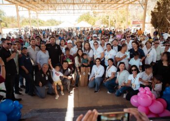 Festeja DIF a niñas y niños de la zona norte de Los Cabos 