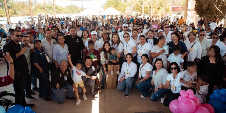 Festeja DIF a niñas y niños de la zona norte de Los Cabos 