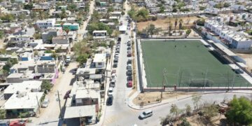 Entrega alcalde Christian Agúndez obras de pavimentación integral en colonia Lomas de Rosarito