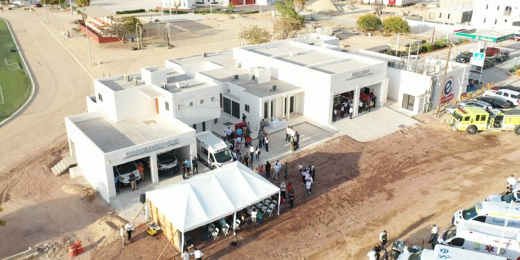 Entrega alcalde Christian Agúndez nueva Estación de Bomberos y Protección Civil en La Ribera