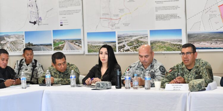 Acuerdan autoridades reforzar esquemas de seguridad en Cabo San Lucas