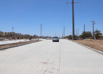 Avanzan labores de pavimentación en calle Bahía Concepción en La Paz